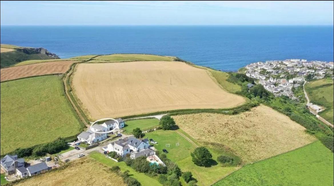 Spacious Home Sleeps 6 Short Walk To Port Isaac Village & Stunning Views 外观 照片