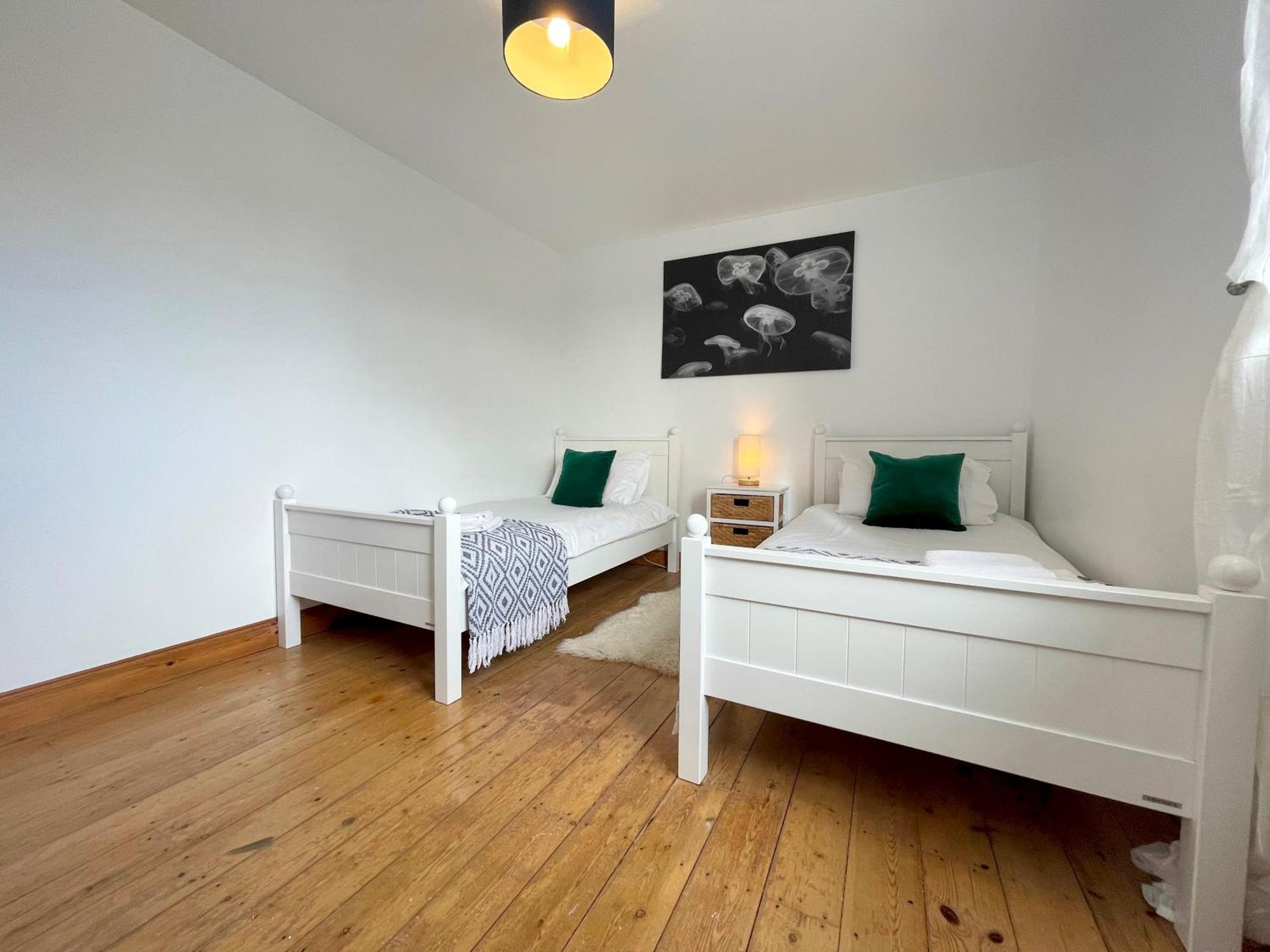 Spacious Home Sleeps 6 Short Walk To Port Isaac Village & Stunning Views 外观 照片